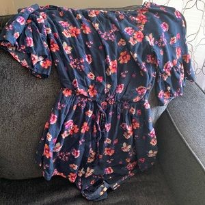 🔥 Hollister Romper 🔥